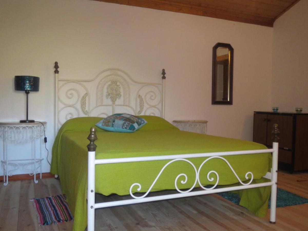 Вилла Casa Capela - Casas Do Sinhel Cha de Alvares Экстерьер фото