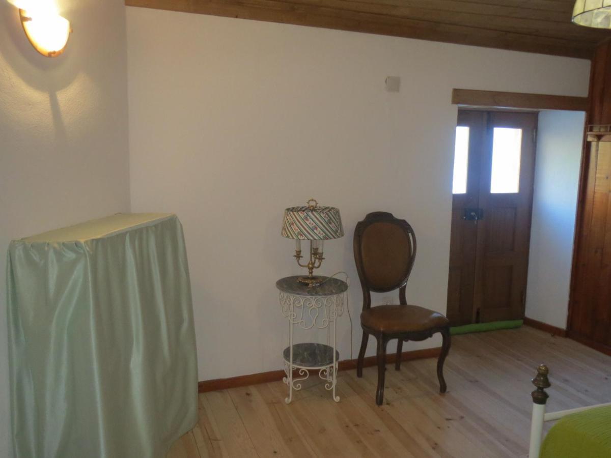 Вилла Casa Capela - Casas Do Sinhel Cha de Alvares Экстерьер фото